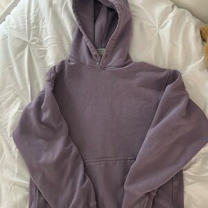aritzia plain hoodie! size 2xs,light purple